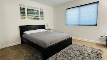 4 bedrooms, iron/ironing board, free WiFi, bed sheets