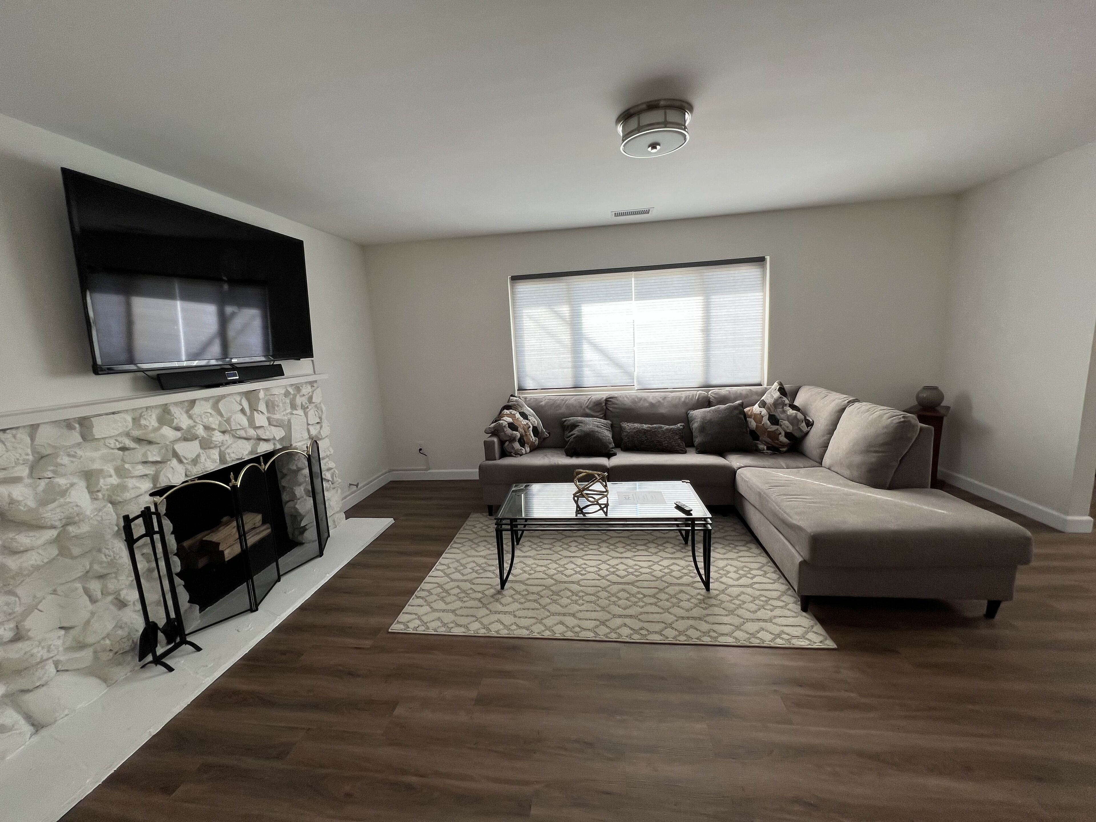 Beautiful and Cozy 4-BR residential home!!!