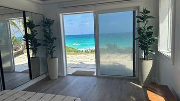 5 bedrooms, in-room safe, desk, iron/ironing board
