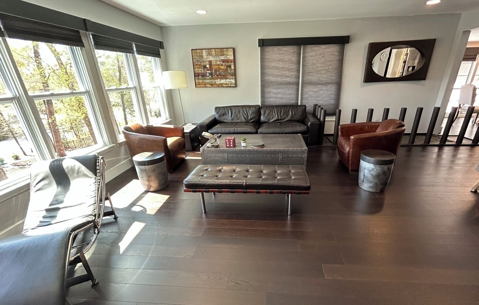 Modern Duplex Close to Perimeter Mall