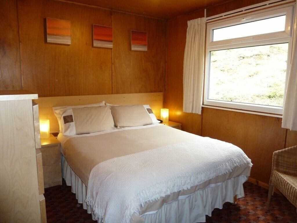 2 soverom, strykejern/-brett, wi-fi og senget øy