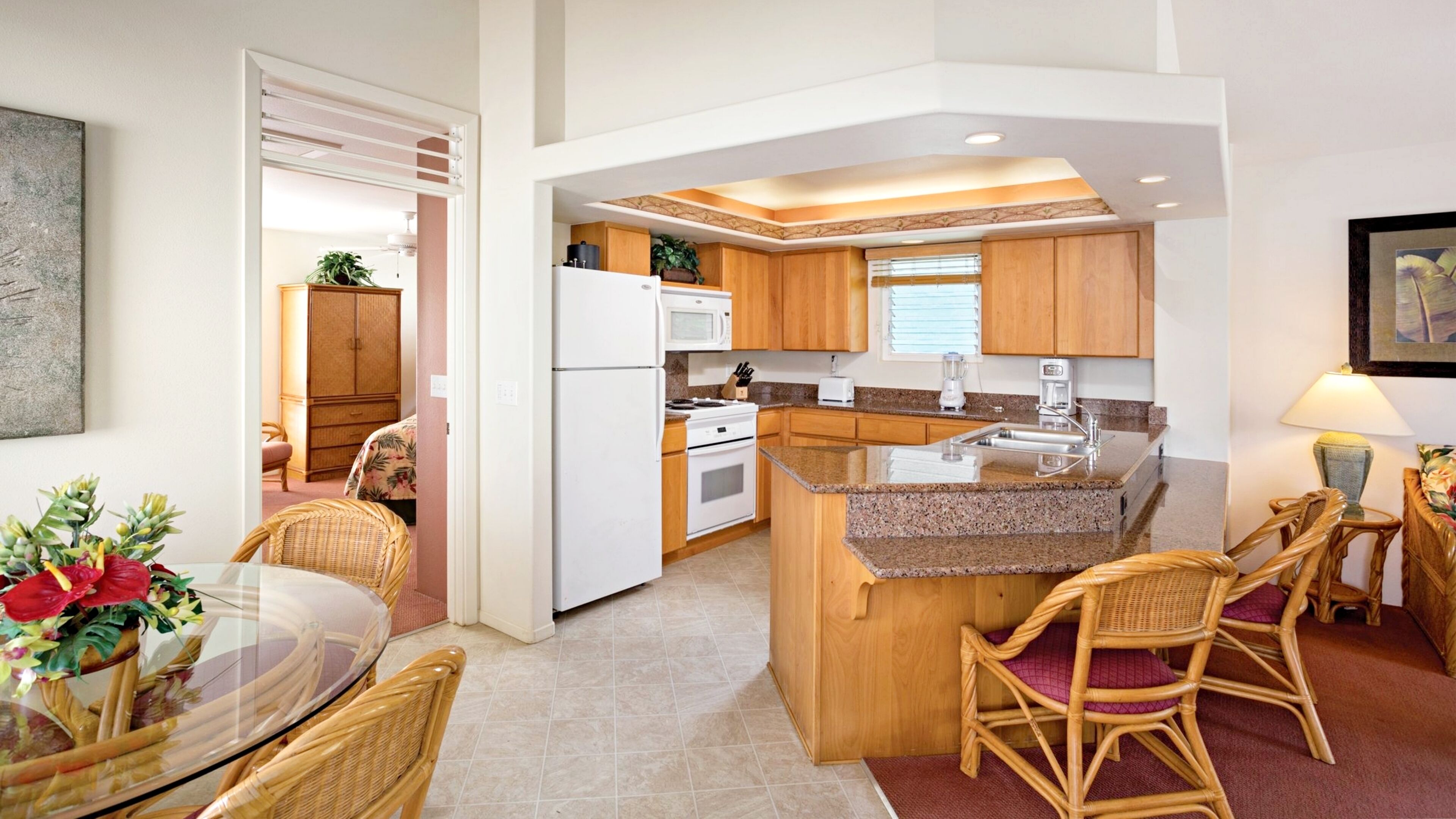 Princeville Condo Resort, Beaches, Restaurants, Galleries