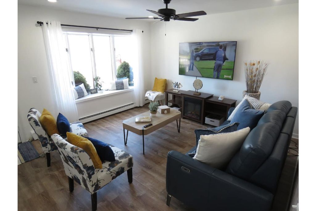 Catskills Cozy Cottage by The Lake, Sullivan County 