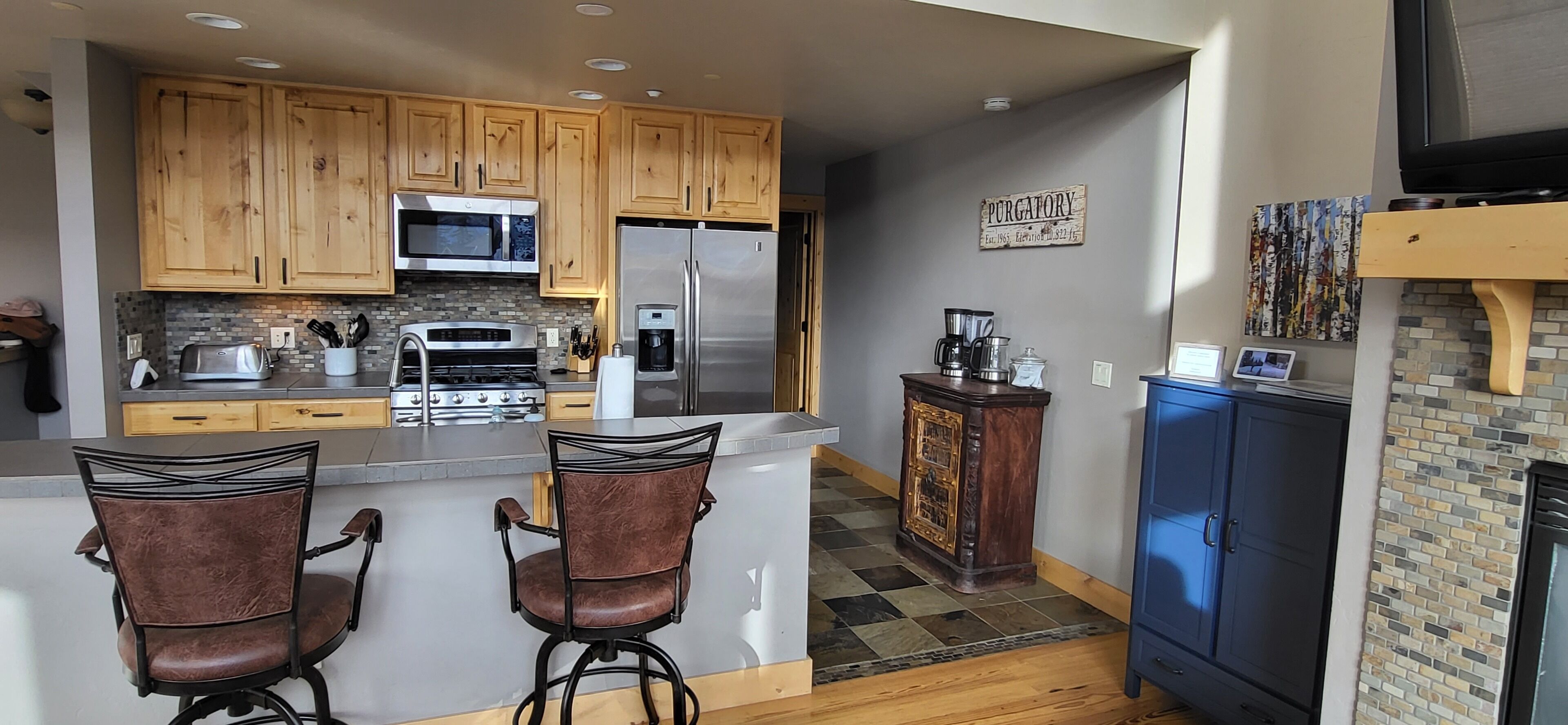 True Ski In/Ski Out Luxurious 3B/3.5Bath End unit Purgatory Mountain