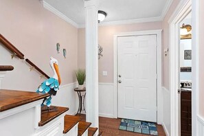 Interior - Cozy Island Condo *Great Location* (St. Simons Island)