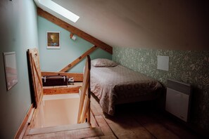 2 soverom, strykejern/-brett, reiseseng for barn og wi-fi (inkludert)