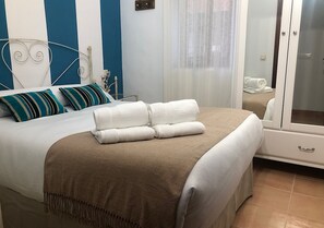 3 dormitoris, planxa i posts de planxar, wifi gratuïta i roba de llit 