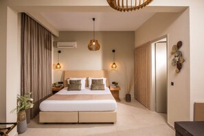 1 Schlafzimmer, Zimmersafe, Schreibtisch, Bügeleisen/Bügelbrett