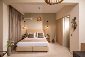 1 Schlafzimmer, Zimmersafe, Schreibtisch, Bügeleisen/Bügelbrett