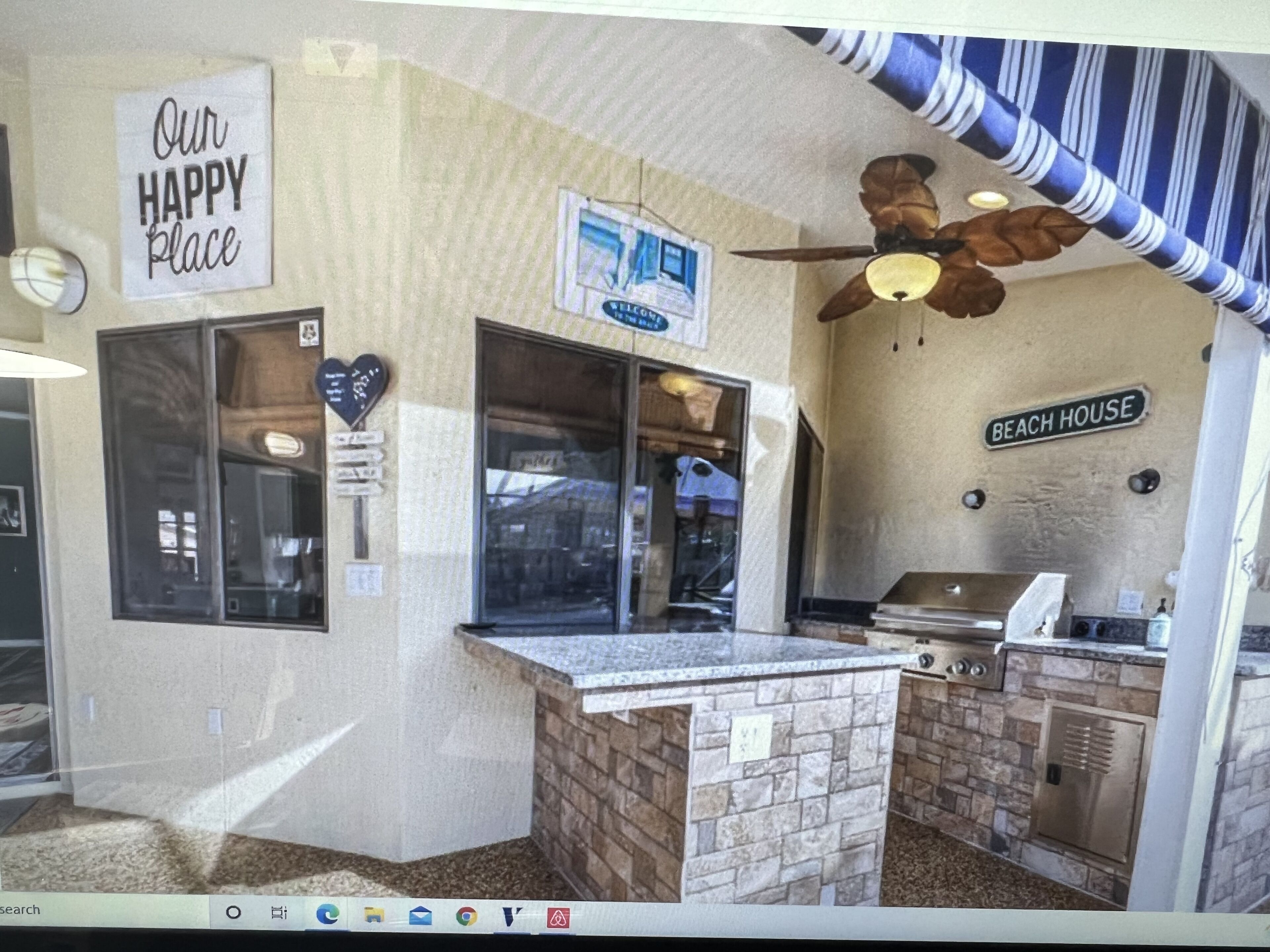 Newly renovated Canal Home 3Br 2BA with Salt Water Heated Pool and Boat Dock