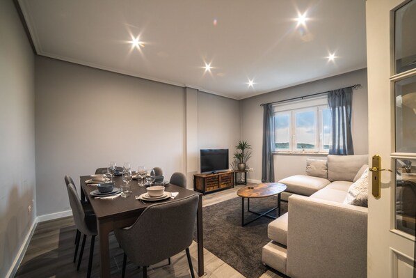 Dining - Casa Buxán with incredible views, 2 min from the beach! (Coruna)