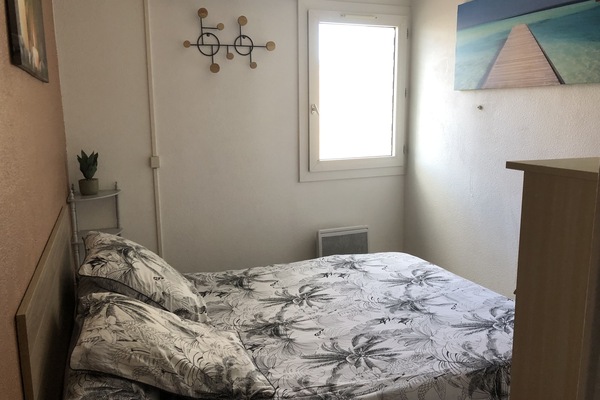 1 soverom, strykejern/-brett, wi-fi (inkludert) og sengetøy
