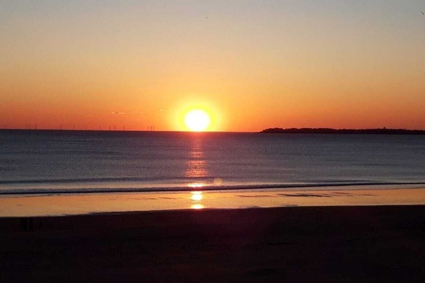 Una spiaggia nelle vicinanze
