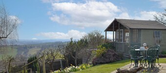 3 bedroom accommodation in Blakeney Hill, near Lydney, Forest of Dean