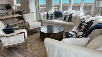 Smart-tv, videospil, bøger, musikbibliotek