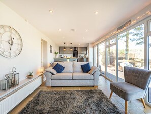 TV - The Duck House at Huntercrook (Hexham)