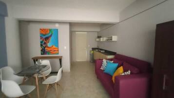 Estúdio básico | Ferros/tábuas de passar roupa, Wi-Fi de cortesia, roupa de cama