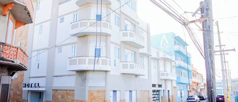 Façana frontal de l'allotjament