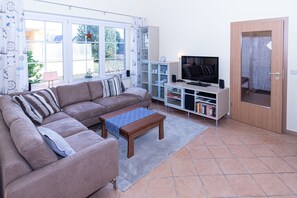 TV, lareira
