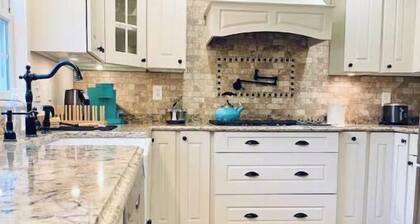 The price house is unique peaceful with great vibe