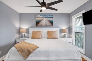 4 bedrooms, iron/ironing board, free WiFi, bed sheets - Bama Breeze *Beachfront Home* (Gulf Shores)