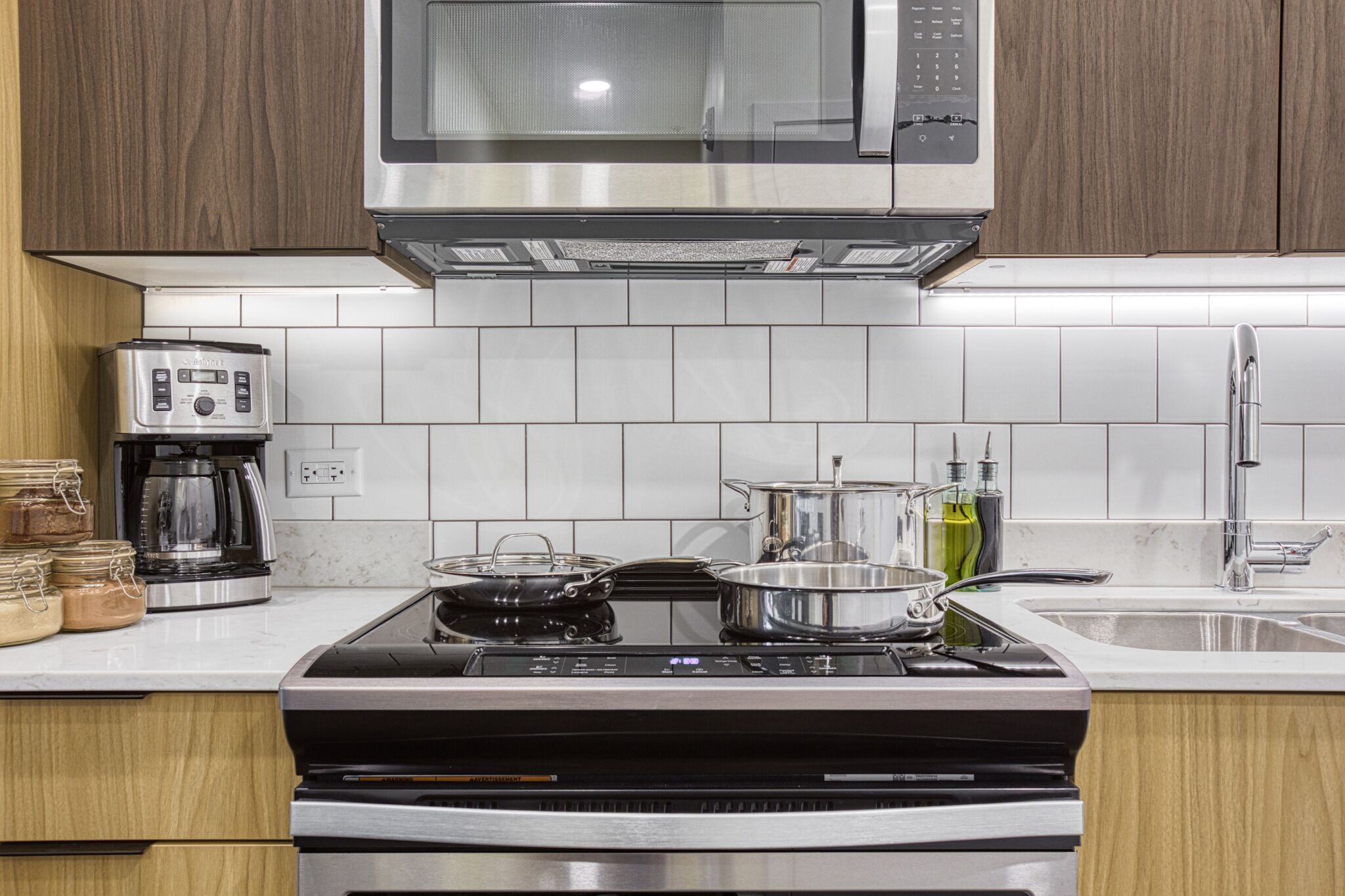 Relaxing Ambiance/King Bed & Large Patio/ 🚲rentals