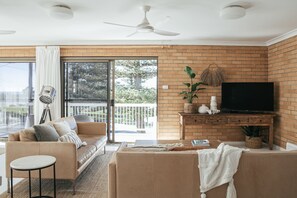 Televisión y oficina