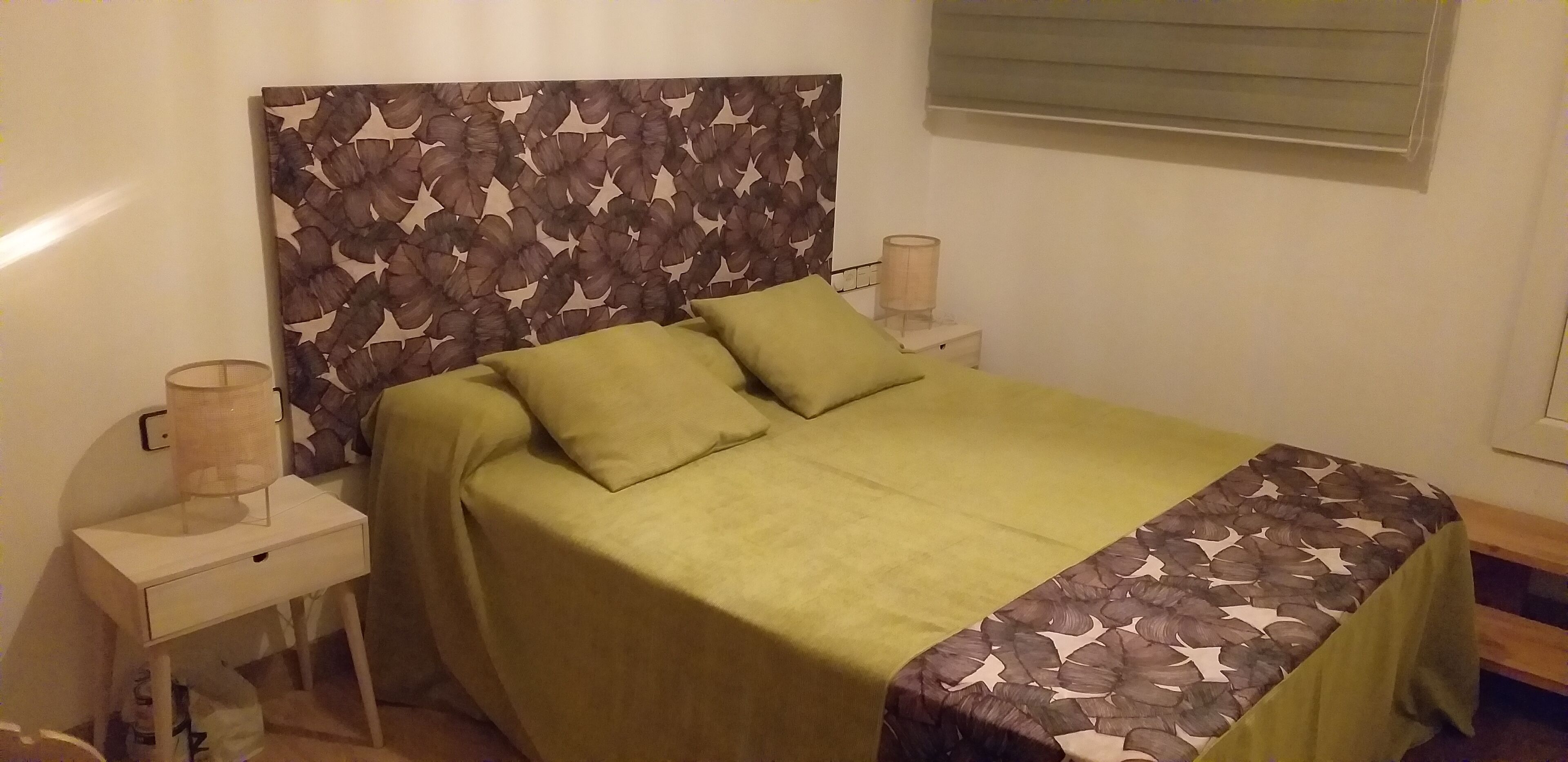 Habitación romántica en la montaña cerca de playa.