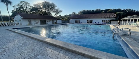 Piscine extérieure
