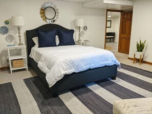 2 bedrooms, desk, iron/ironing board, free WiFi