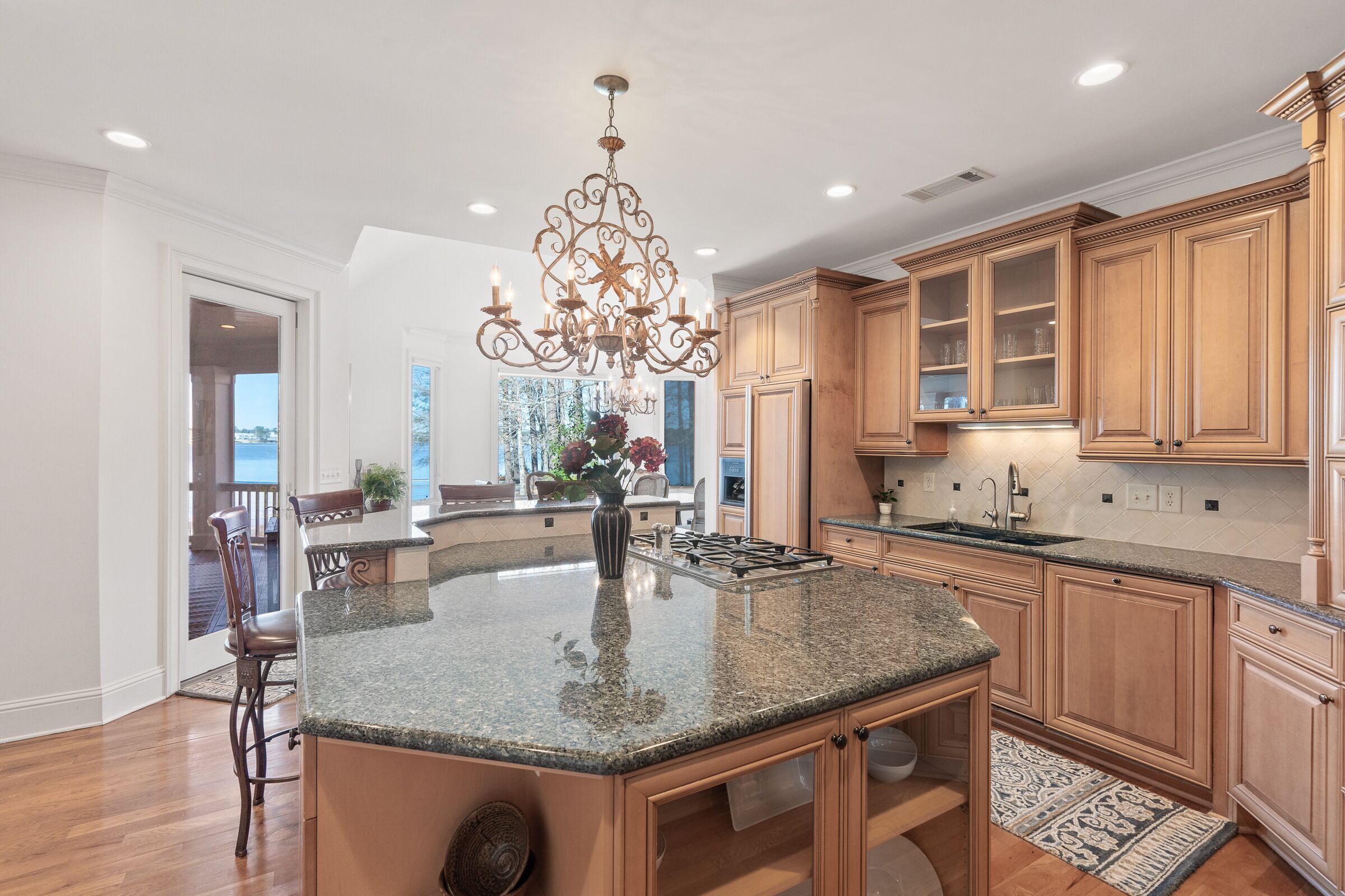 Reynolds Great Waters Spacious Luxury Lake Home With Private Dock