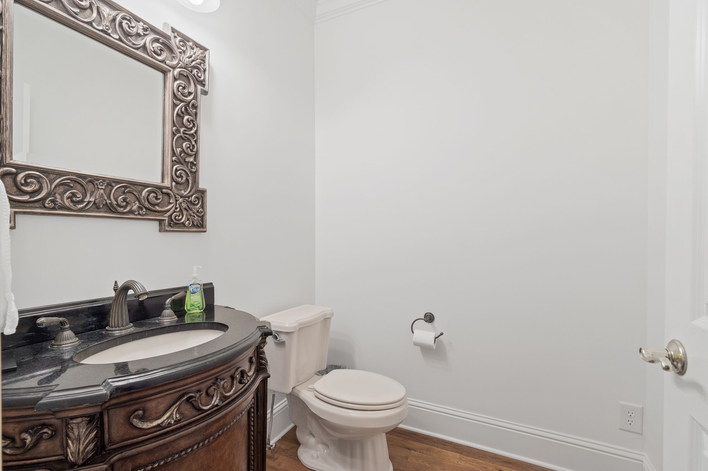 Reynolds Great Waters Spacious Luxury Lake Home With Private Dock