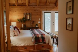 3 camere, una scrivania, ferro/asse da stiro, culla da viaggio