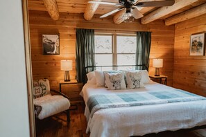 3 Schlafzimmer, Schreibtisch, Bügeleisen/Bügelbrett, Reisekinderbett