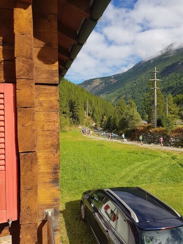 Alleinstehende, idyllische Wohnung an guter Lage!