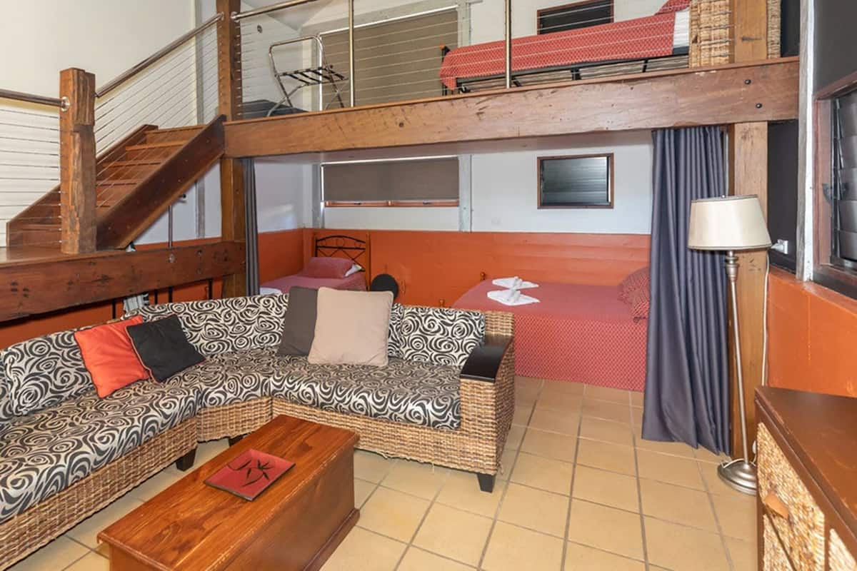 2 habitaciones, escritorio, insonorización y wifi gratis