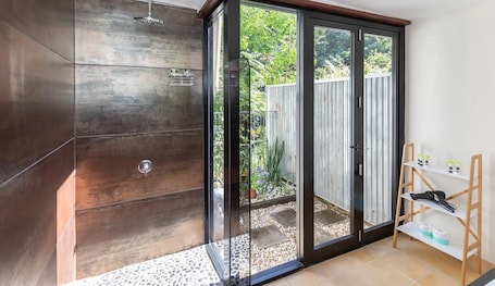 The Pump House (2BR) | Bathroom | Shower, towels