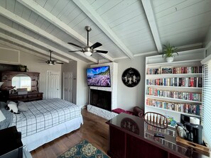 1 bedroom, desk, free WiFi, bed sheets