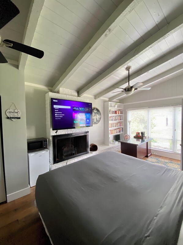 1 habitación, escritorio, wifi gratis y ropa de cama 