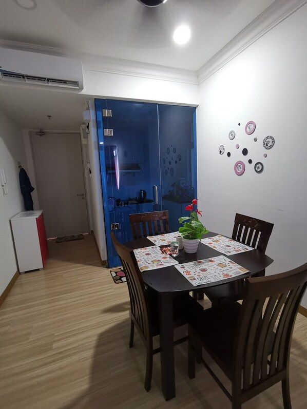 Dining - 5 min from pantai klebang (Malacca)