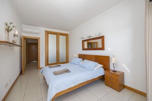 1 habitación y caja de seguridad en la habitación 
