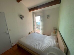 3 chambres, fer et planche Ă repasser, Wi-Fi gratuit