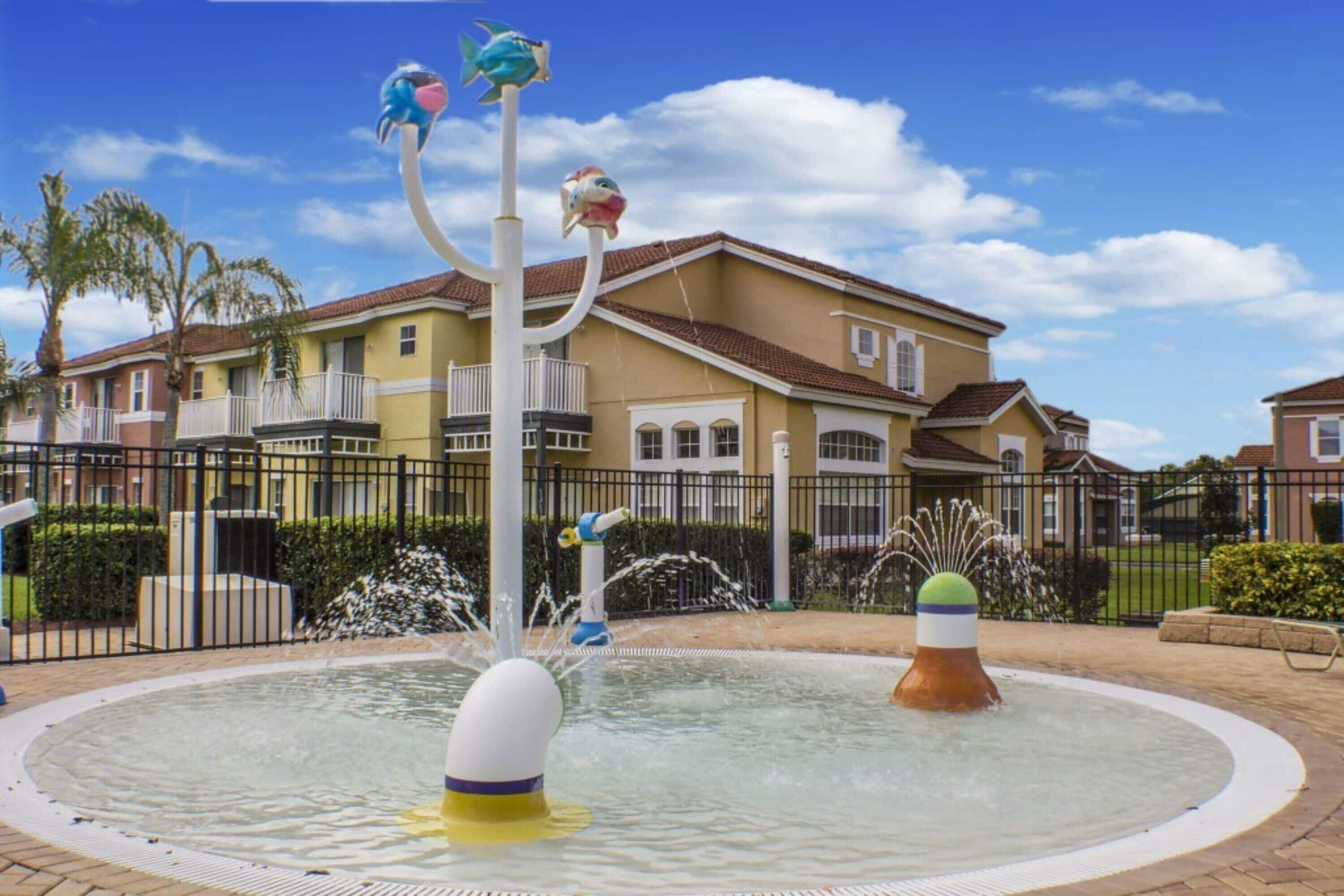 House, 5 Bedrooms | Exterior