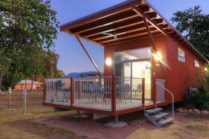 Exterior - Tasman Holiday Parks - Rollingstone (Rollingstone)