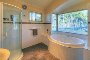 Villa, 2 Schlafzimmer, Strandnähe (Spa) | Badezimmer