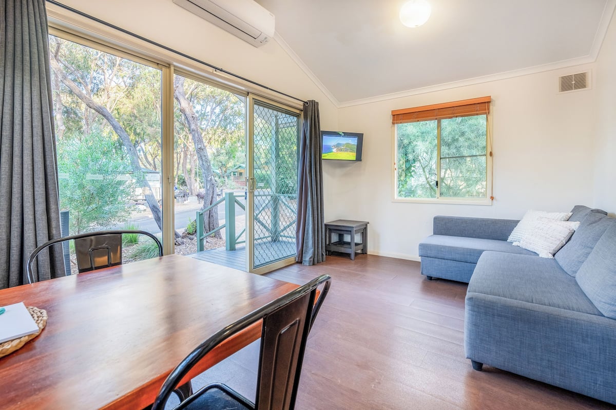 Chalet, 2 Bedrooms | 2 bedrooms, free WiFi