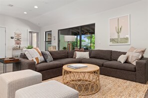 Smart TV, table tennis