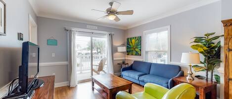 Fernseher, DVD-Player, Stereoanlage