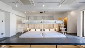 Grand Room | Free WiFi, bed sheets