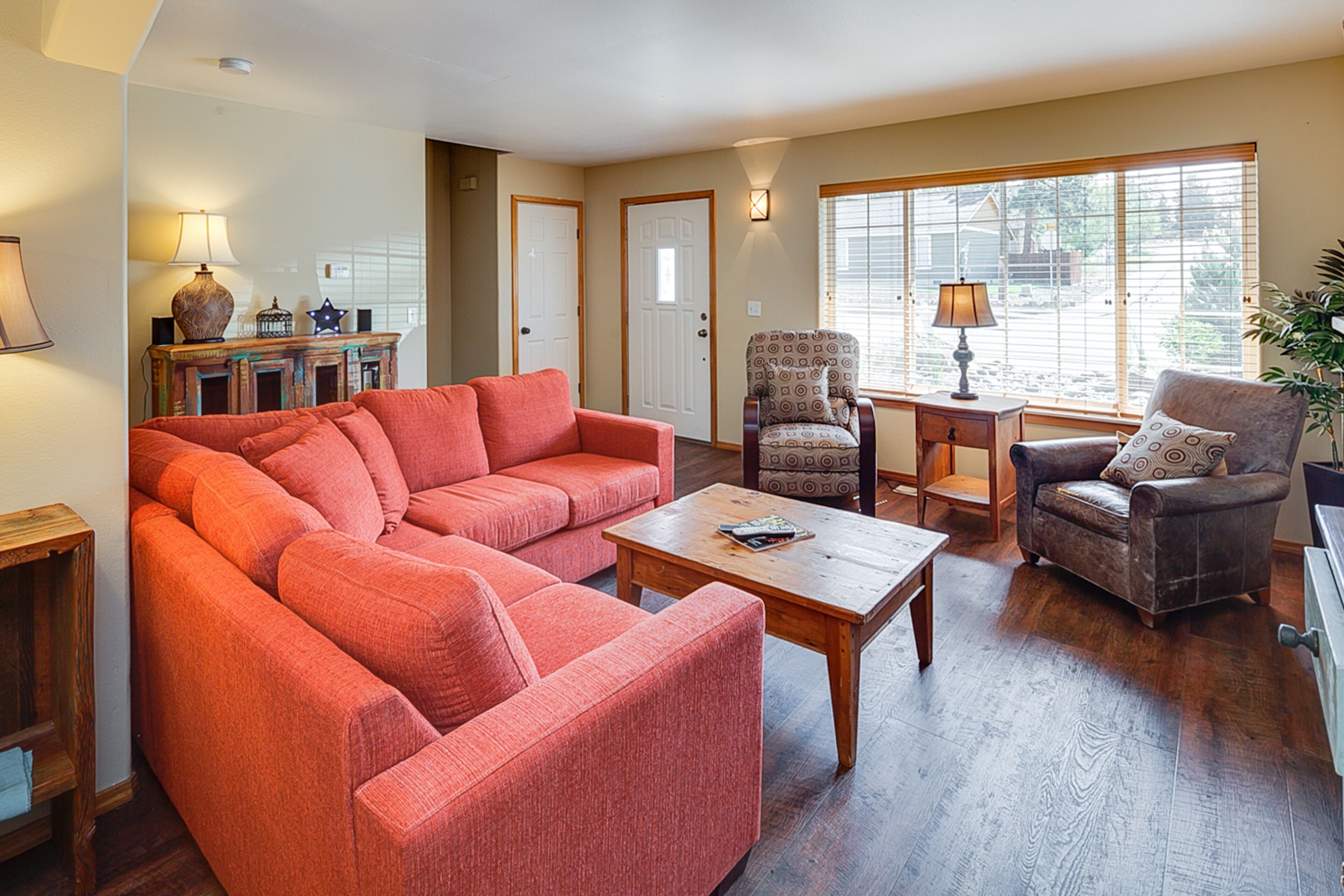 Bend retreat with inviting patio, fireplace & firepit - close to dining, skiing